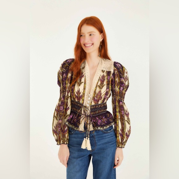 FARM Rio Tops - Farm Rio: Sand Embroidered Tapestry Long
Sleeve Blouse